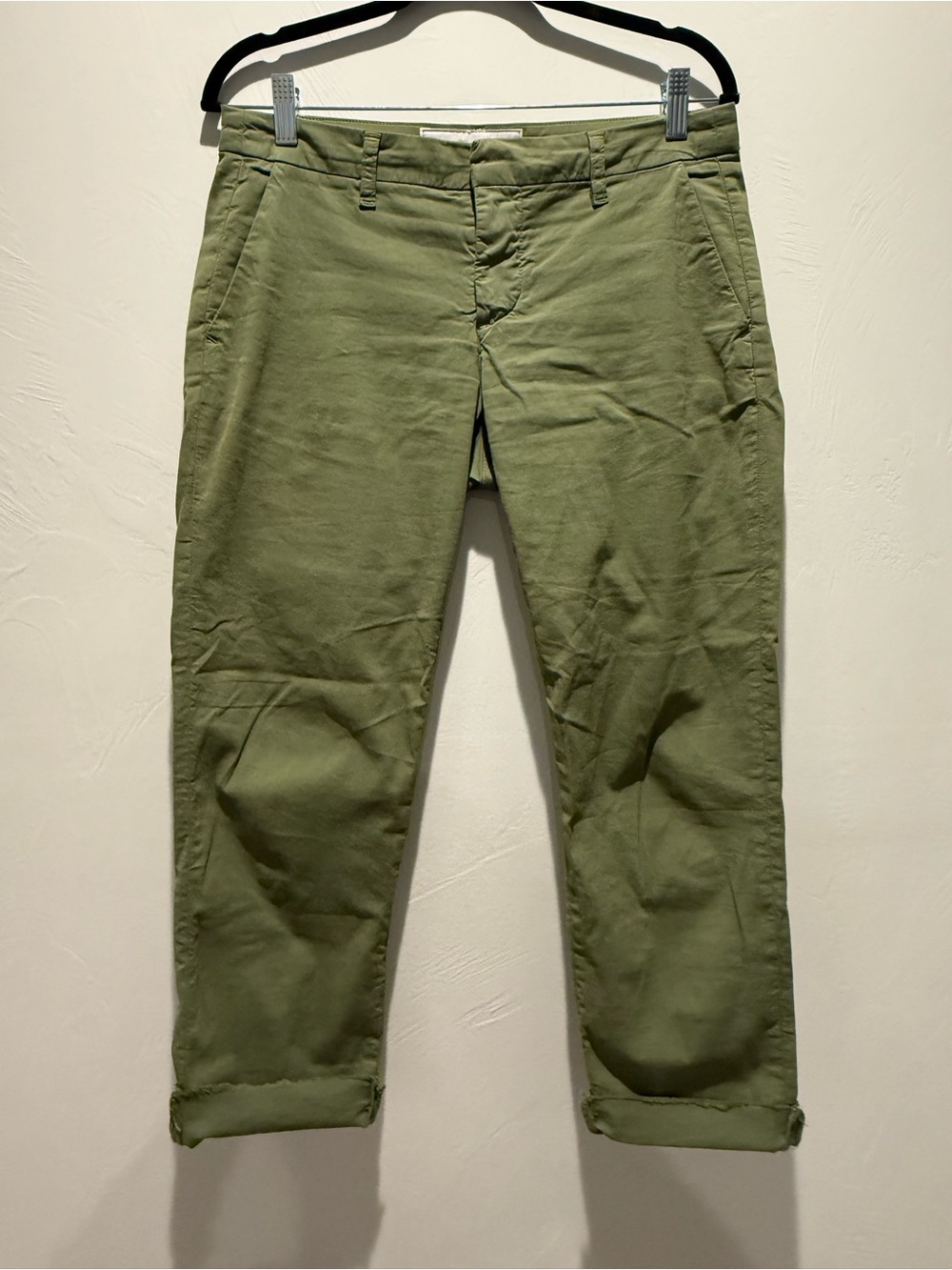 Frank & Eileen WICKLOW Army, Italian Performance Twill Cropped with Raw Hem